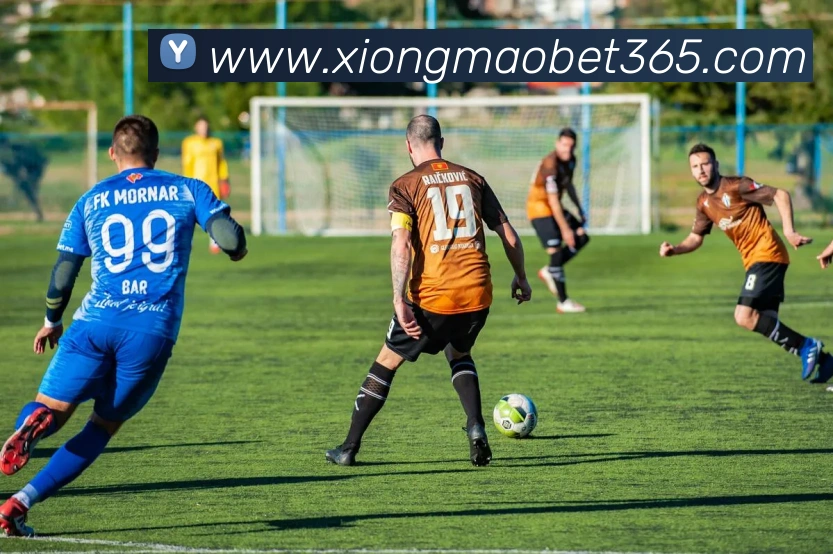 C罗热爱环足奖典礼渴望更多奖杯与千球里程碑